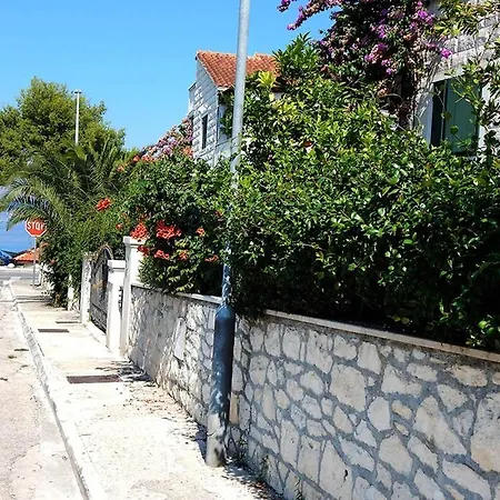 In With Sea View, Terrace, Air Conditioning, Wi-fi סופטאר